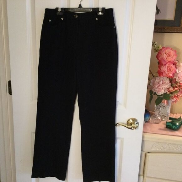 NWOT Rafaella Women’s 4P Black 5 Pocket Jeans - Picture 4 of 9